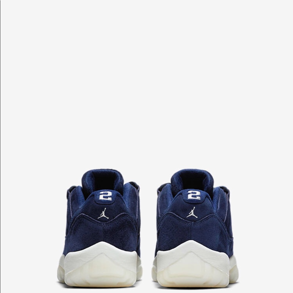 SOLD Jordan 11 Jeter Low size 9 Mens 100% - Picture 7 of 7